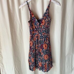 Floral A-line dress with keyhole cutout size S